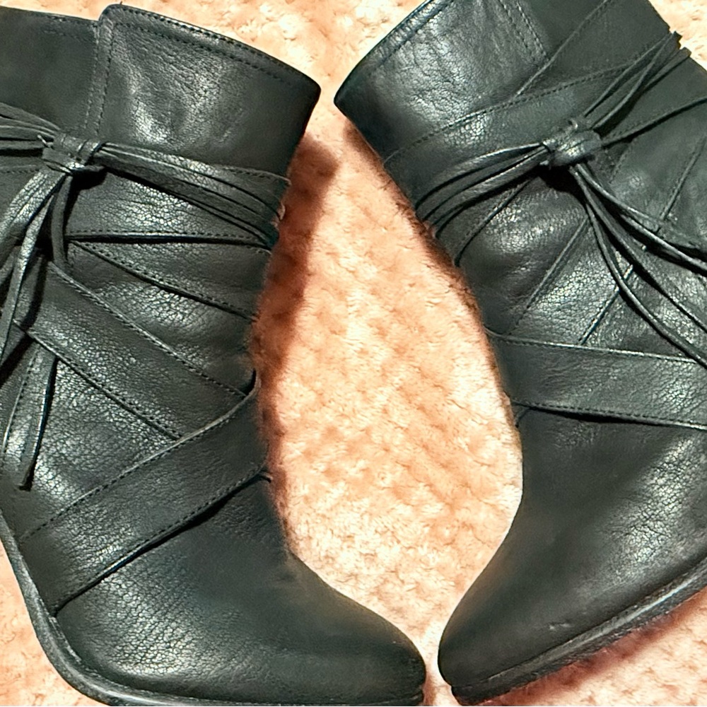 Elegant Black Women's Boots